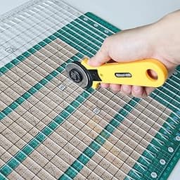 Règle de quilting à carreaux carrés